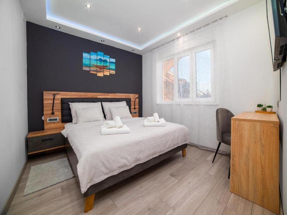 Apartment Vega Lux *