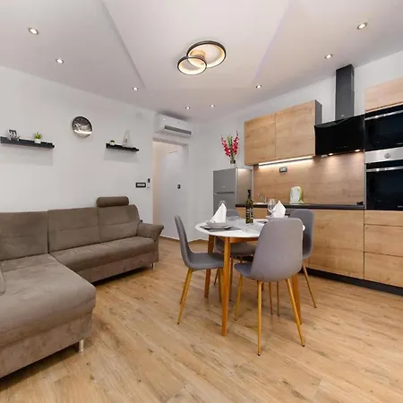 Vega Lux Apartment Jadranovo Habitación foto